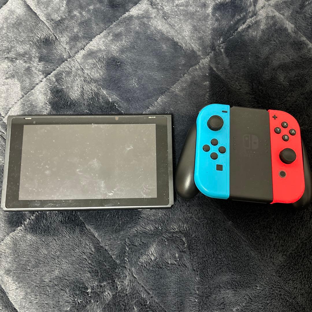任天堂Switch本体と接続機器、充電器等