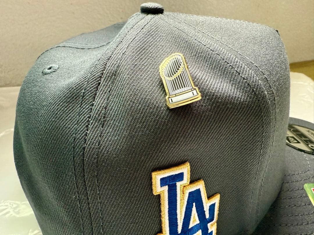 ドジャース　2025 ワールドシリーズ　優勝キャップ 山本由伸サイン刺繍付き