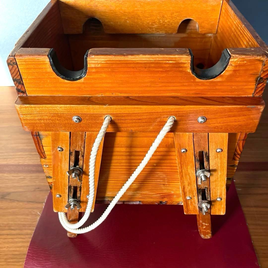 【紀州釣り】　釣り用箱　椅子　2本竿立て付き　木製 蓋付き　クーラーボックス