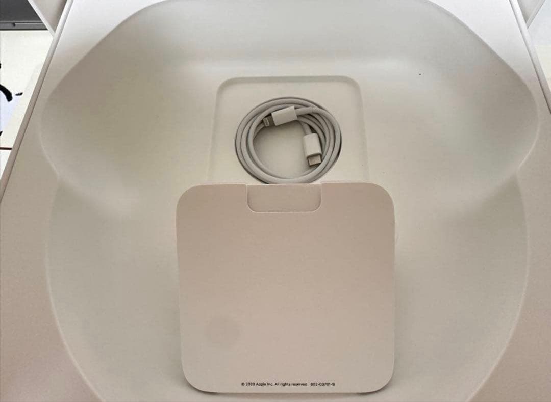 AirPods Pro Max（第1世代・シルバー）