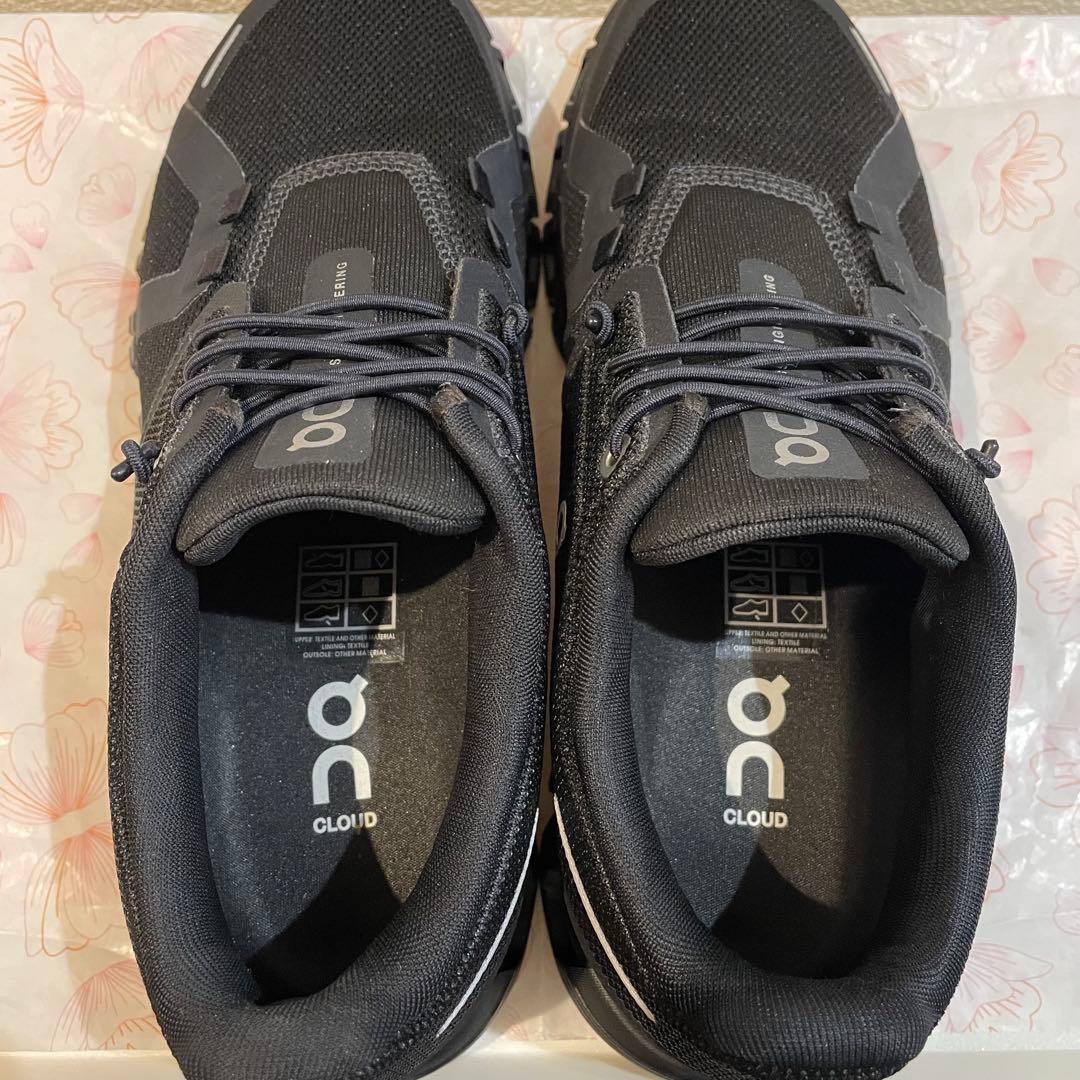 【美品】オンクラウド6(On Cloud 6) レディーススニーカーBK 24㎝