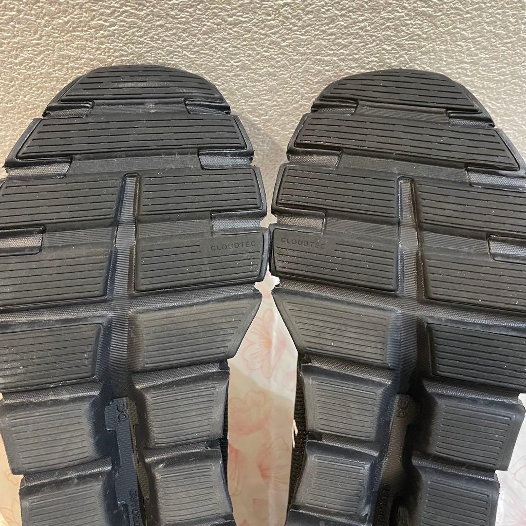 【美品】オンクラウド6(On Cloud 6) レディーススニーカーBK 24㎝