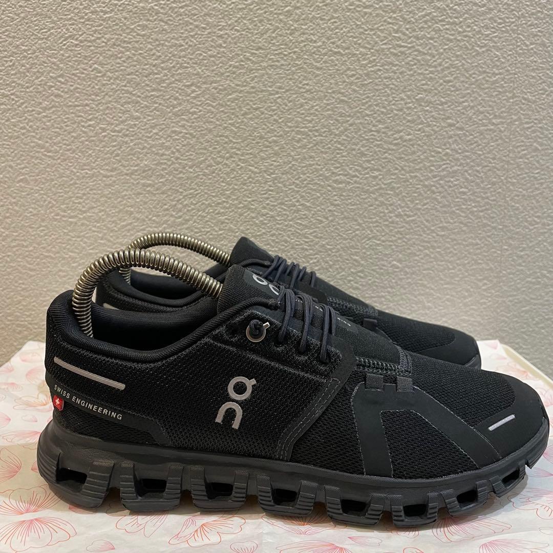 【美品】オンクラウド6(On Cloud 6) レディーススニーカーBK 24㎝