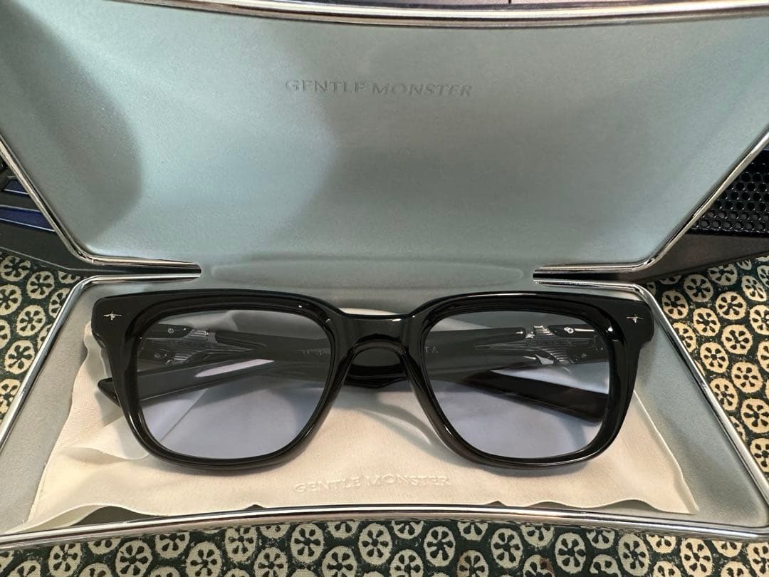 小物 Gentle monster FATA-01(BL)