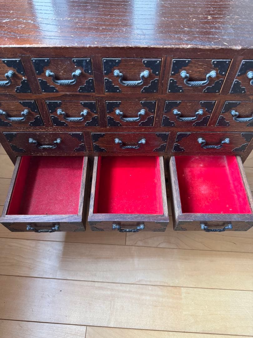 【〜8/31まで値下げ】アンティーク家具　薬箪笥　小物入れ　17引出し