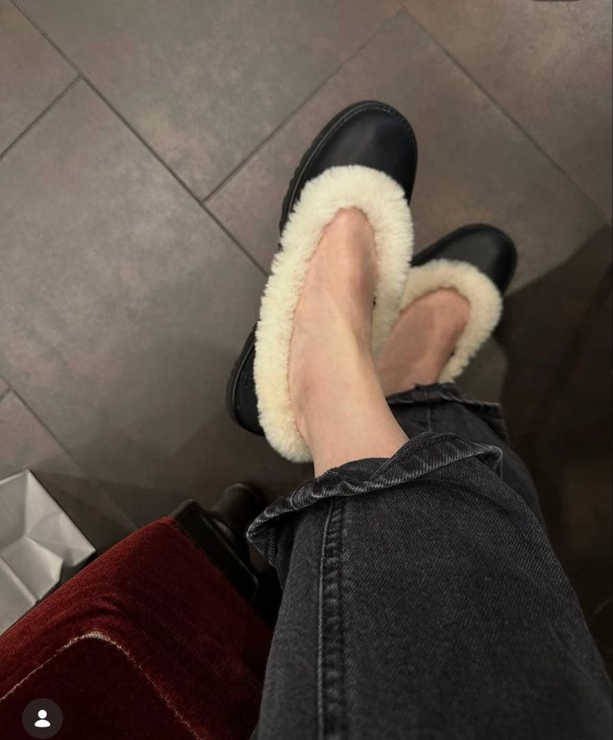 靴 UGG Zora Leather Ballet Flat 25.5
