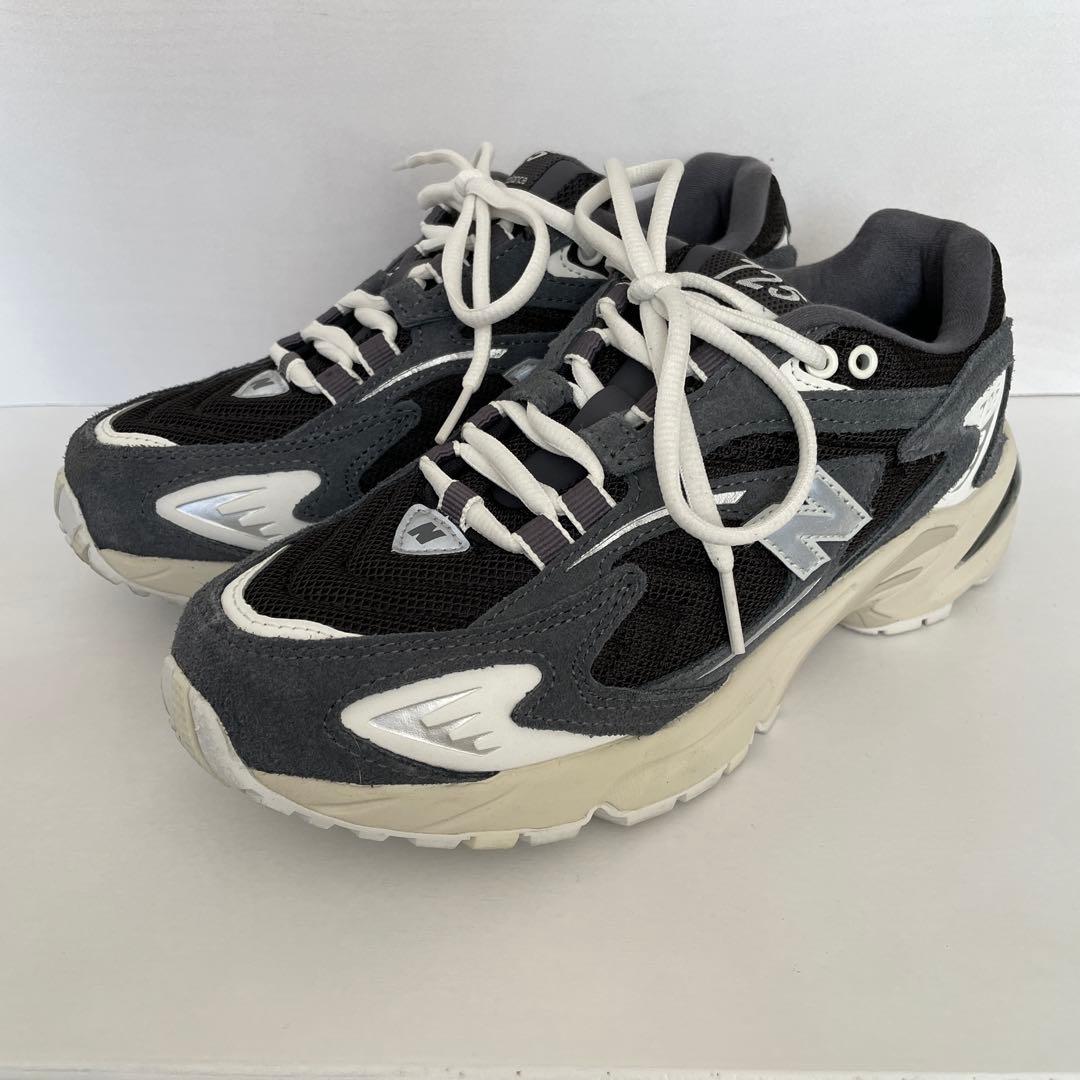 New Balance ML725 ブラック 23