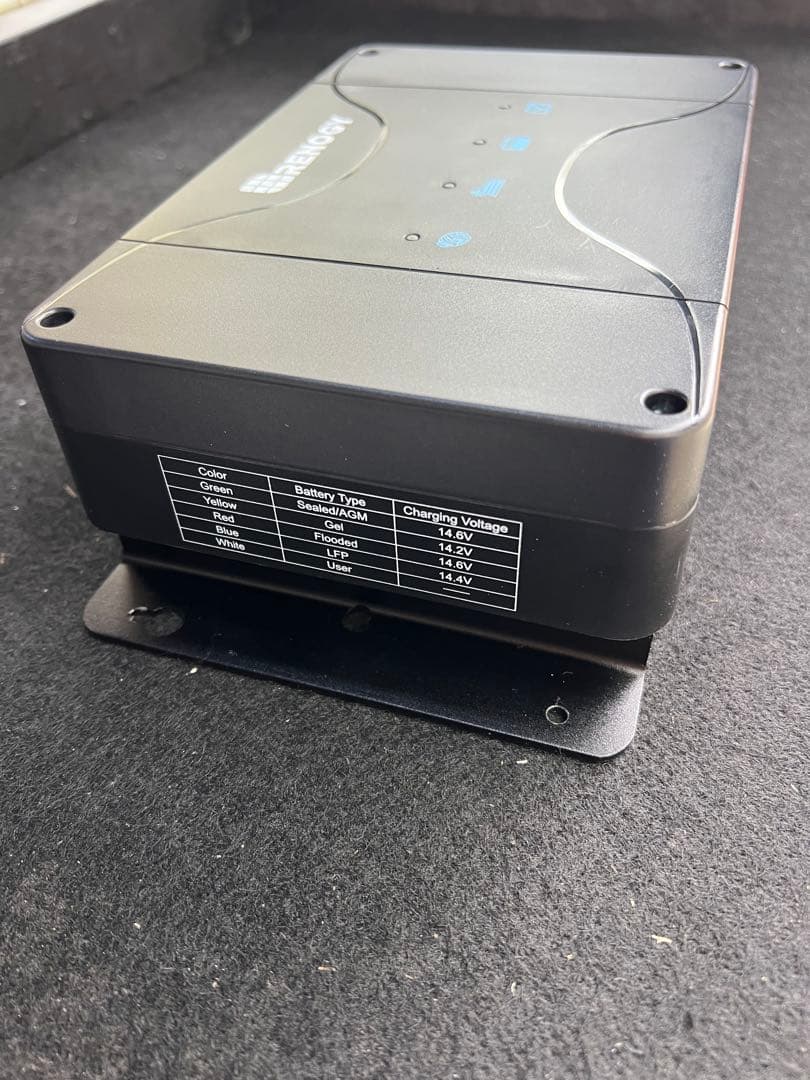 RENOGY 50A DC-DC バッテリーチャージャー