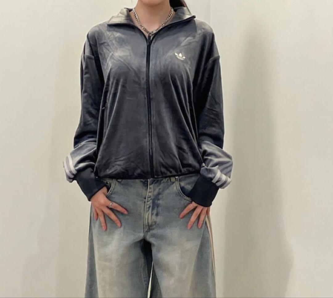 新品XS】当日発送アディダス　ファイヤーバード ベロアトラックトップ グレー