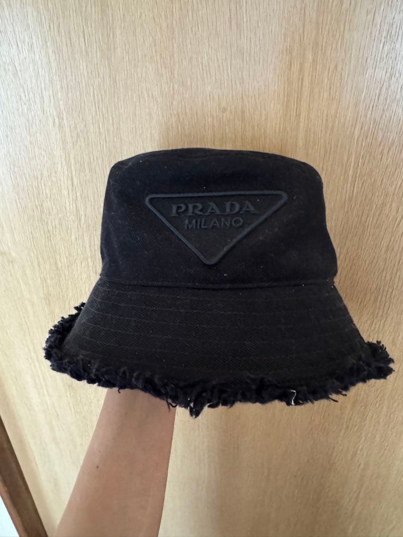 PRADA ブラック バケットハット M フリンジ付き