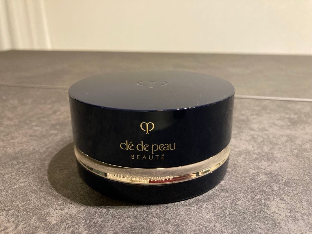 [9割残] clé de peau クレ・ド・ポーボーテ　フェースパウダー