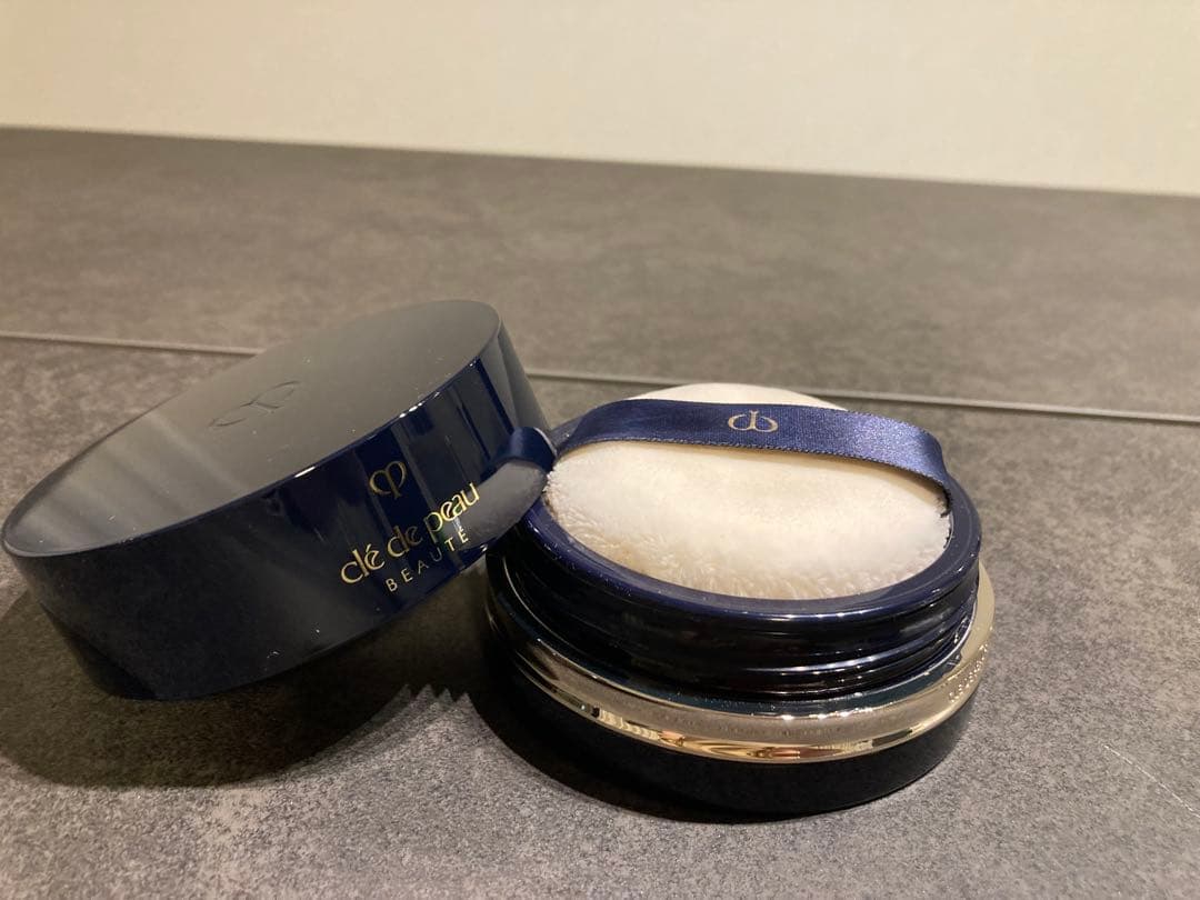 [9割残] clé de peau クレ・ド・ポーボーテ　フェースパウダー