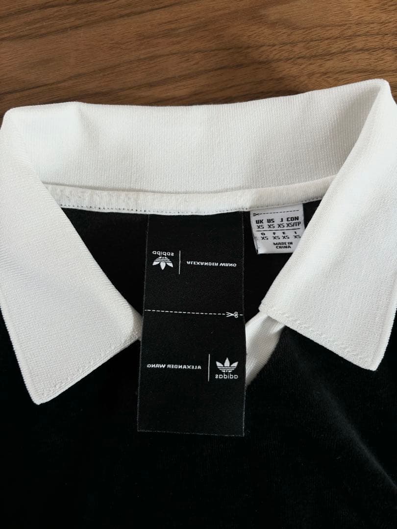 アレキサンダーワン x アディダス　ベロアポロシャツ