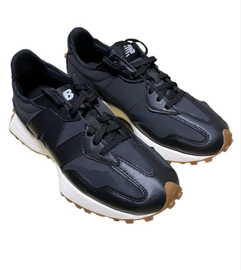 ニューバランス 327 WS327LB ブラック　24.0