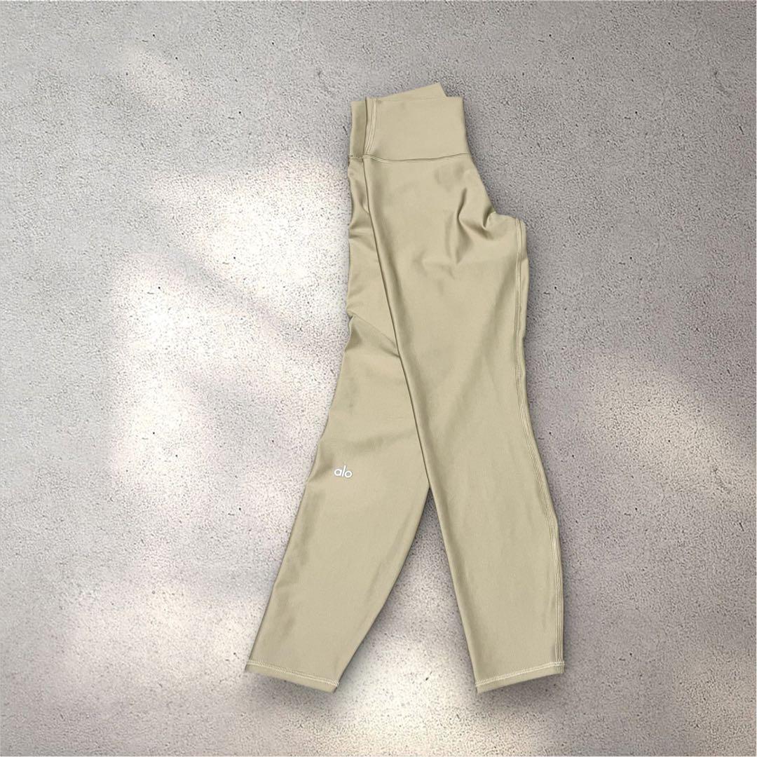 Ｍ未使用級alo yoga アロヨガ ハイウエストAirlift Legging