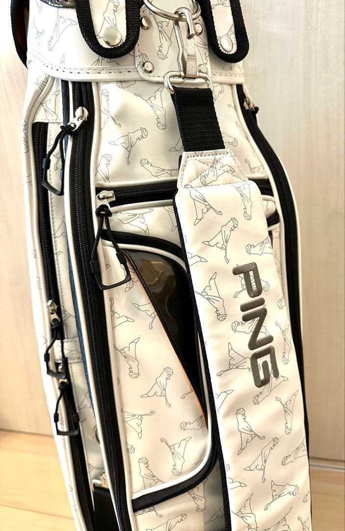 新品／未使用品｜PINGピン｜ゴルフキャディバッグ 9型ホワイト／ブラック