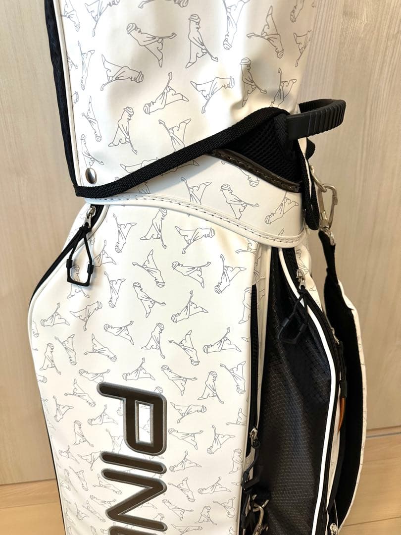 新品／未使用品｜PINGピン｜ゴルフキャディバッグ 9型ホワイト／ブラック