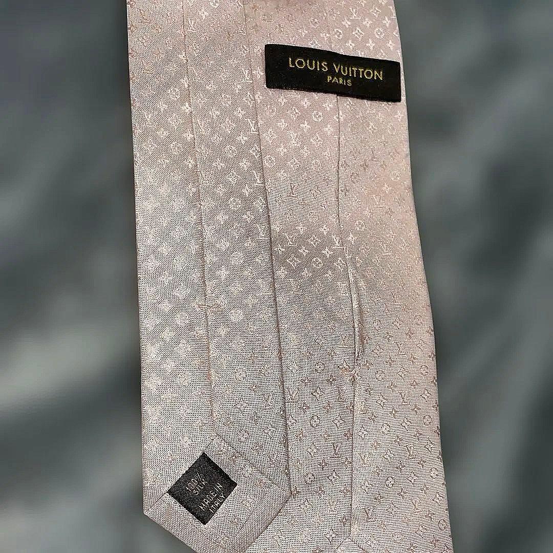 ⭐︎専用⭐︎ルイヴィトン　ネクタイ　ストライプ ドット　チェック　ピンク