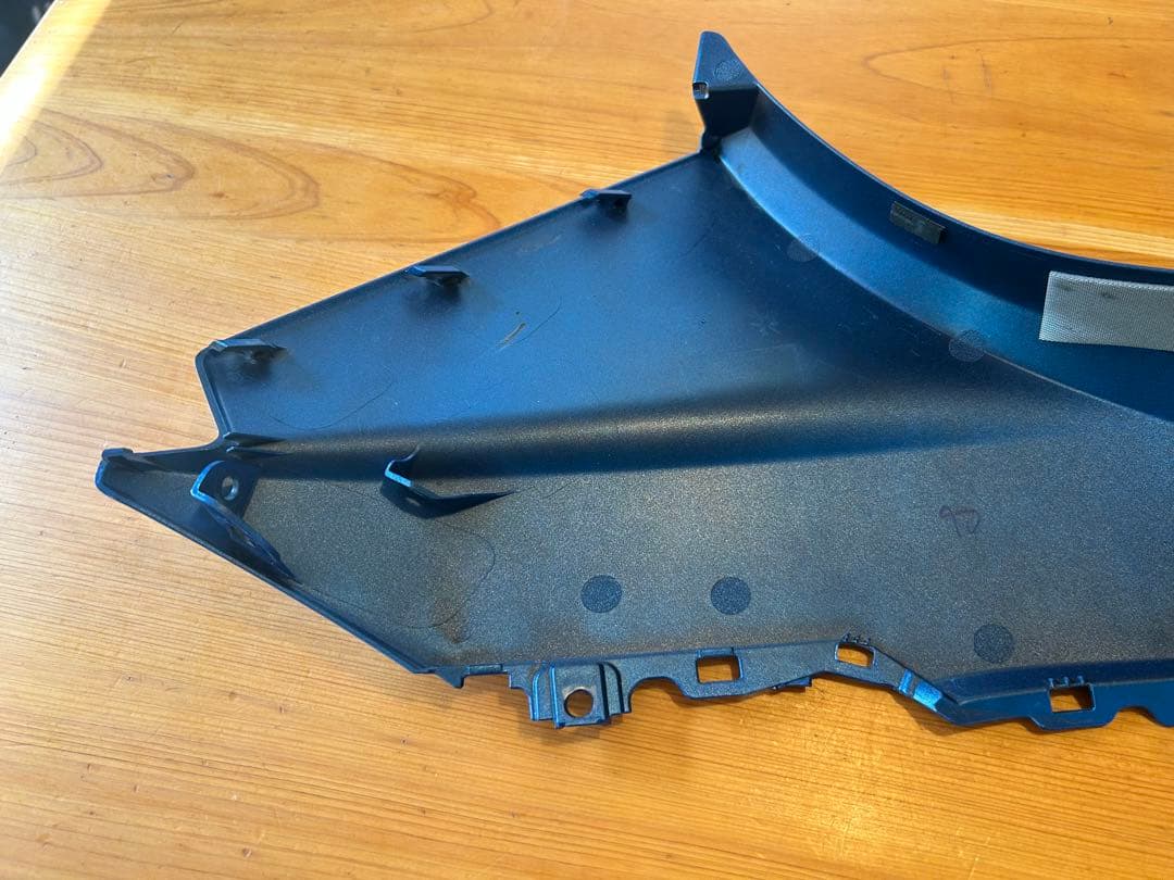 スズキgsxr1000r 2022年式　ブルー　フロントカウル　3点セット