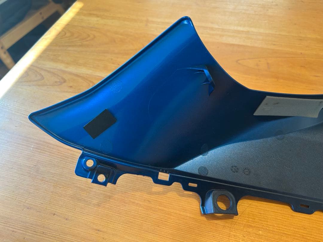 スズキgsxr1000r 2022年式　ブルー　フロントカウル　3点セット