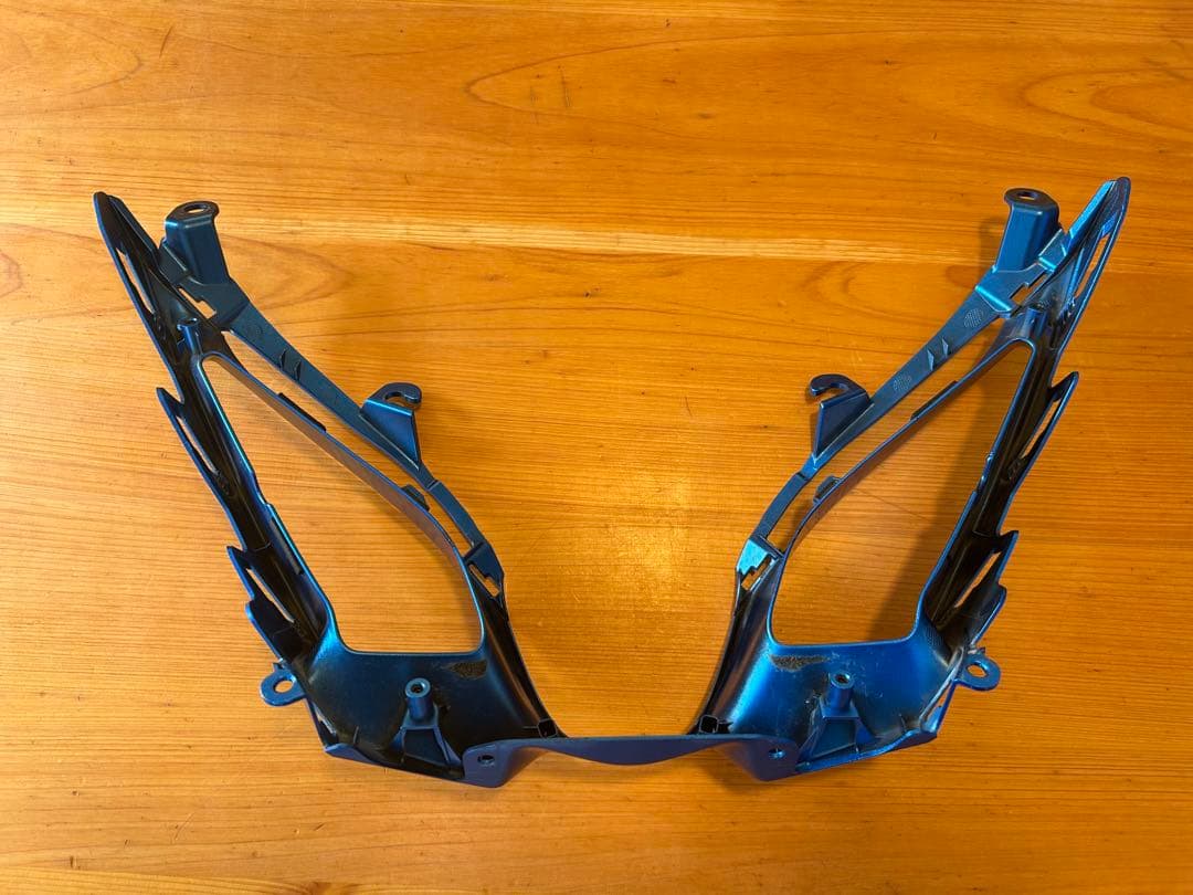 スズキgsxr1000r 2022年式　ブルー　フロントカウル　3点セット