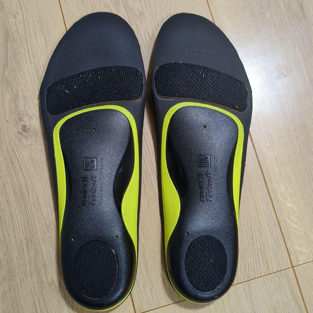 ASICS　バレーボールシューズ