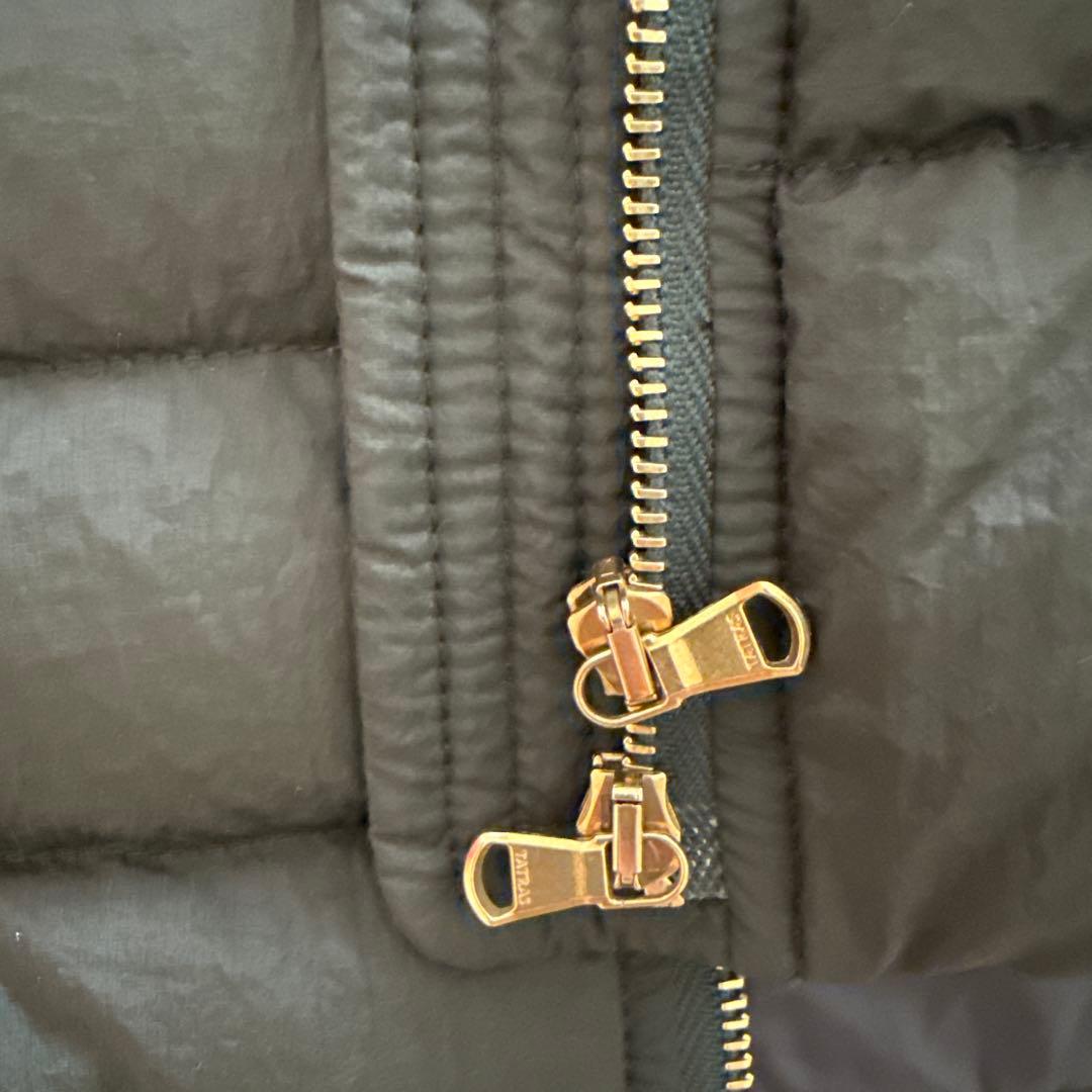 ゆき　TATRAS ネイビー ダウンベスト ファーフード付き　01