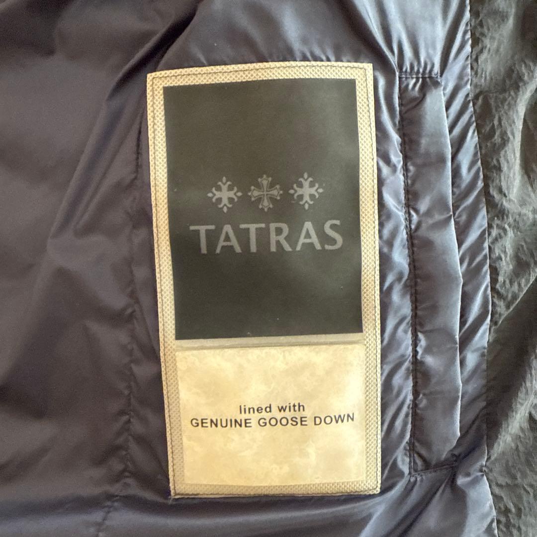 ゆき　TATRAS ネイビー ダウンベスト ファーフード付き　01