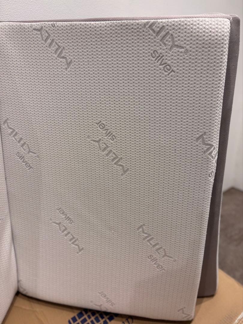 ☘️送料込⭐️美品⭐️MLILY⭐️デンマーク⭐️シングルマットレス⭐️高品質 高反発