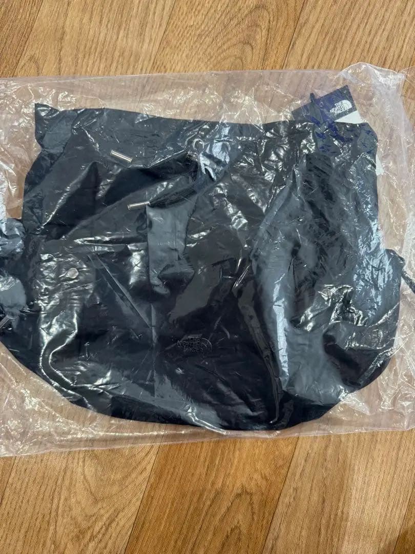 THE NORTH FACE BONNEY バケットバッグ ミニ (ブラック)