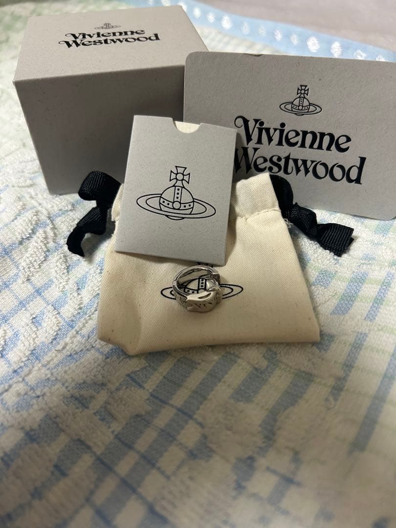 Vivienne Westwood シルバーシングル　フープピアス