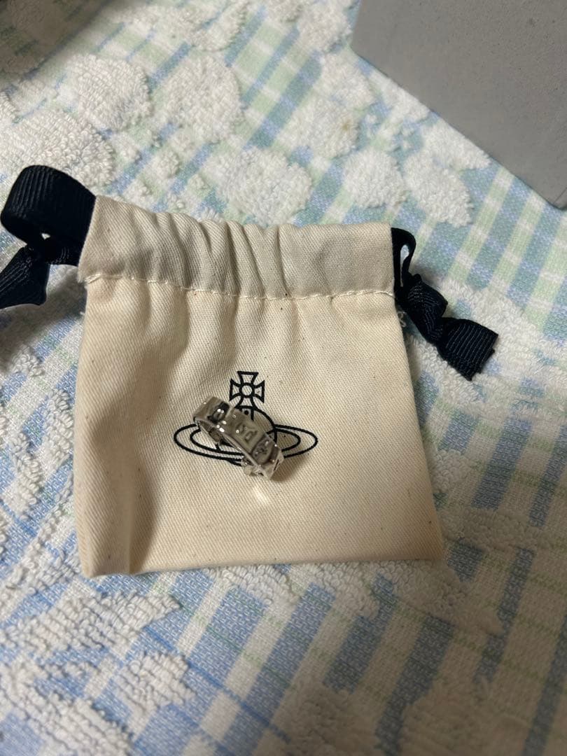 Vivienne Westwood シルバーシングル　フープピアス