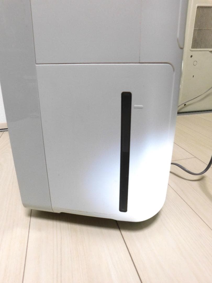 SHARP除湿機　 CV-J120W　2019年製