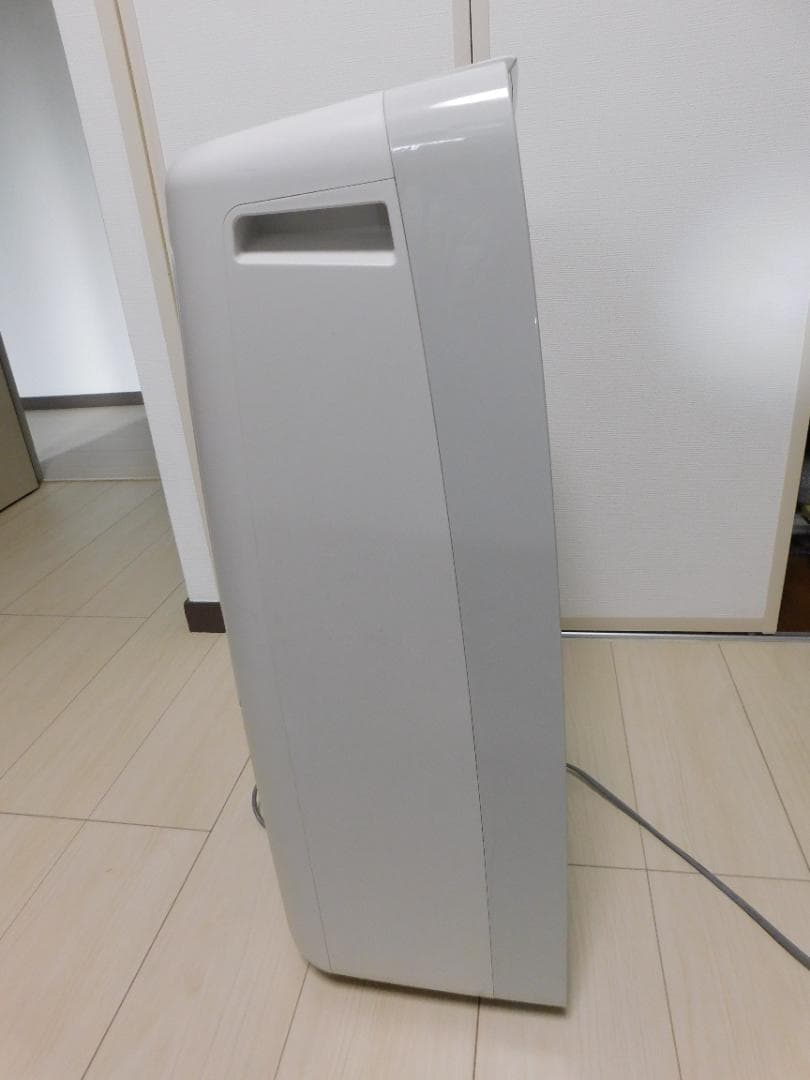 SHARP除湿機　 CV-J120W　2019年製