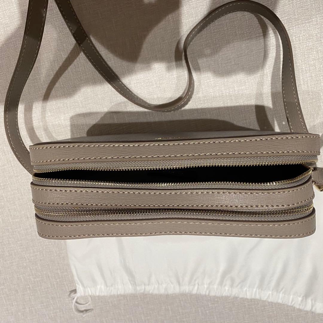 新品　フルラ　ショルダーバッグ　グレージュ