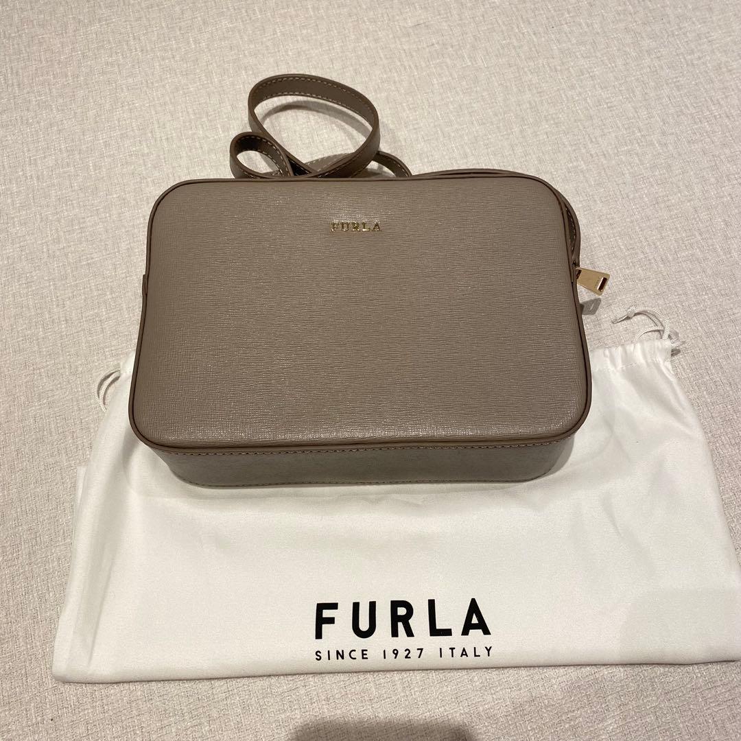 新品　フルラ　ショルダーバッグ　グレージュ