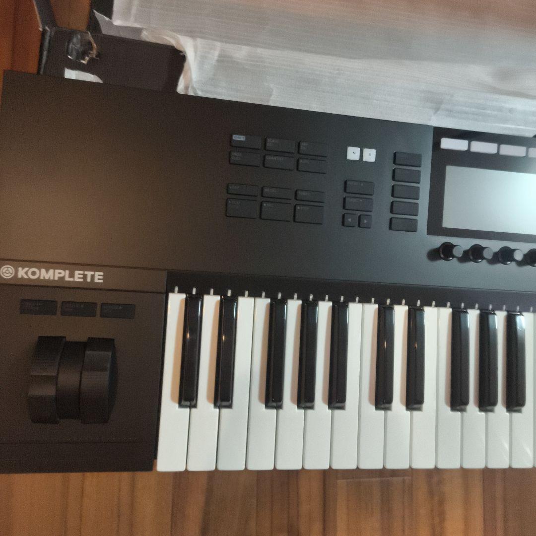 KOMPLETE KONTROL S49 MK2 ネイティブインストゥルメンツ