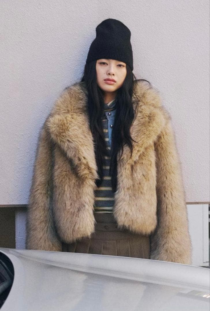 新品　ZARA ショートフェイクファーコート　M