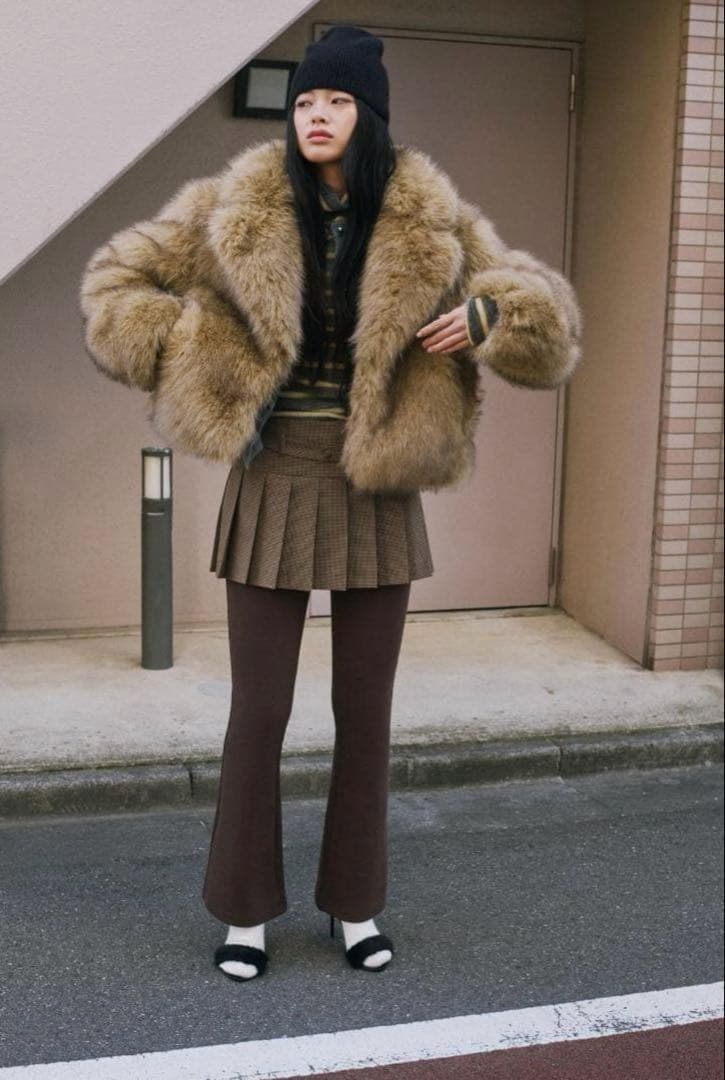 新品　ZARA ショートフェイクファーコート　M