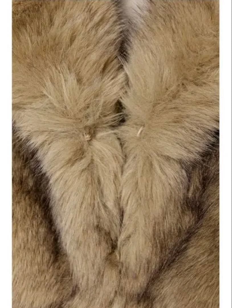 新品　ZARA ショートフェイクファーコート　M