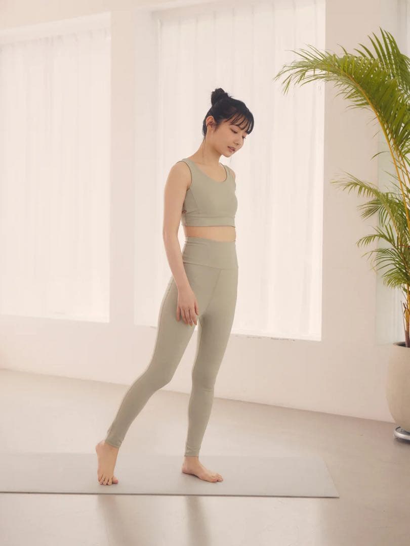 蘭子さま専用！！！COHINA バッククロスブラトップス&ストレッチレギンス