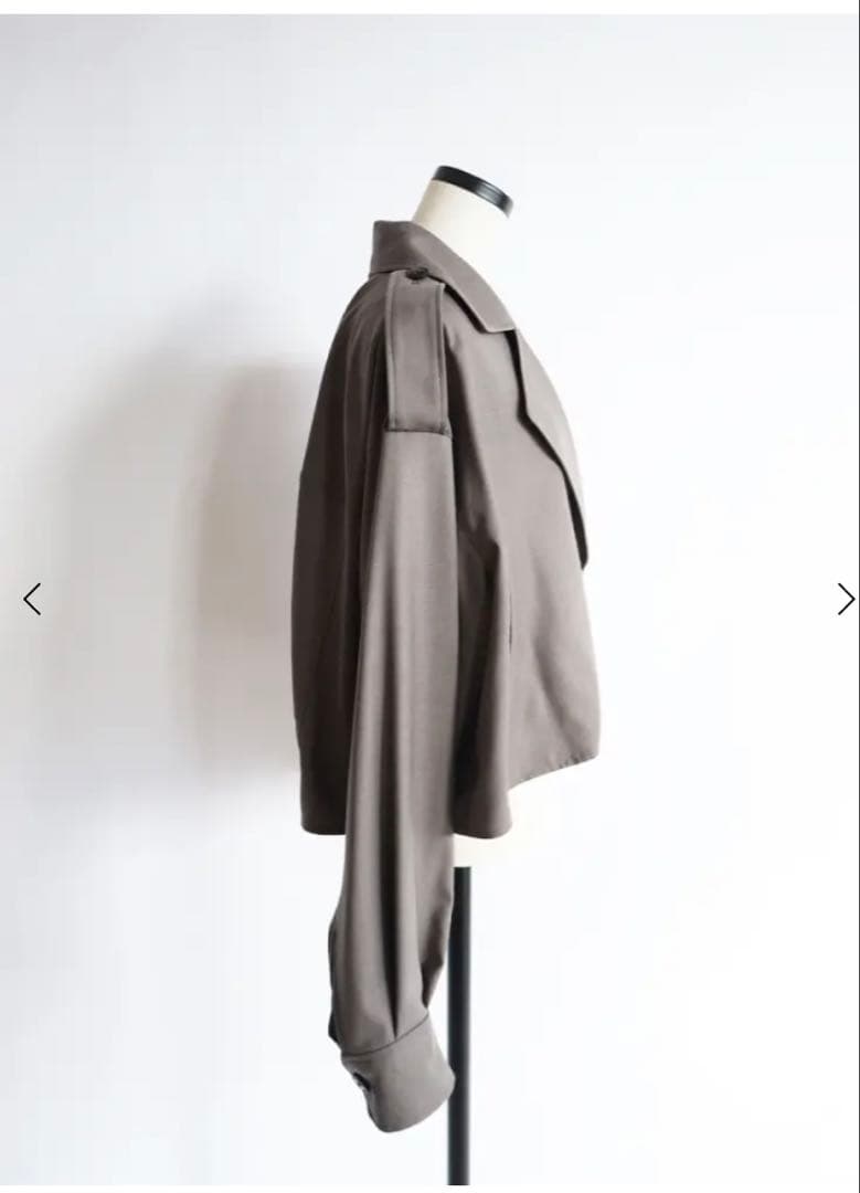 新品タグ付き　ヤマダヤ　Aga ショートトレンチコート クロップド