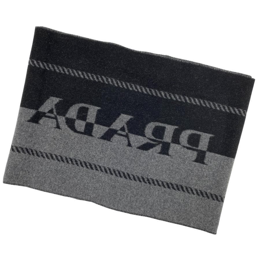 1回のみ短時間使用♡PRADAジャカードロゴ入りスモールウールスカーフマフラー