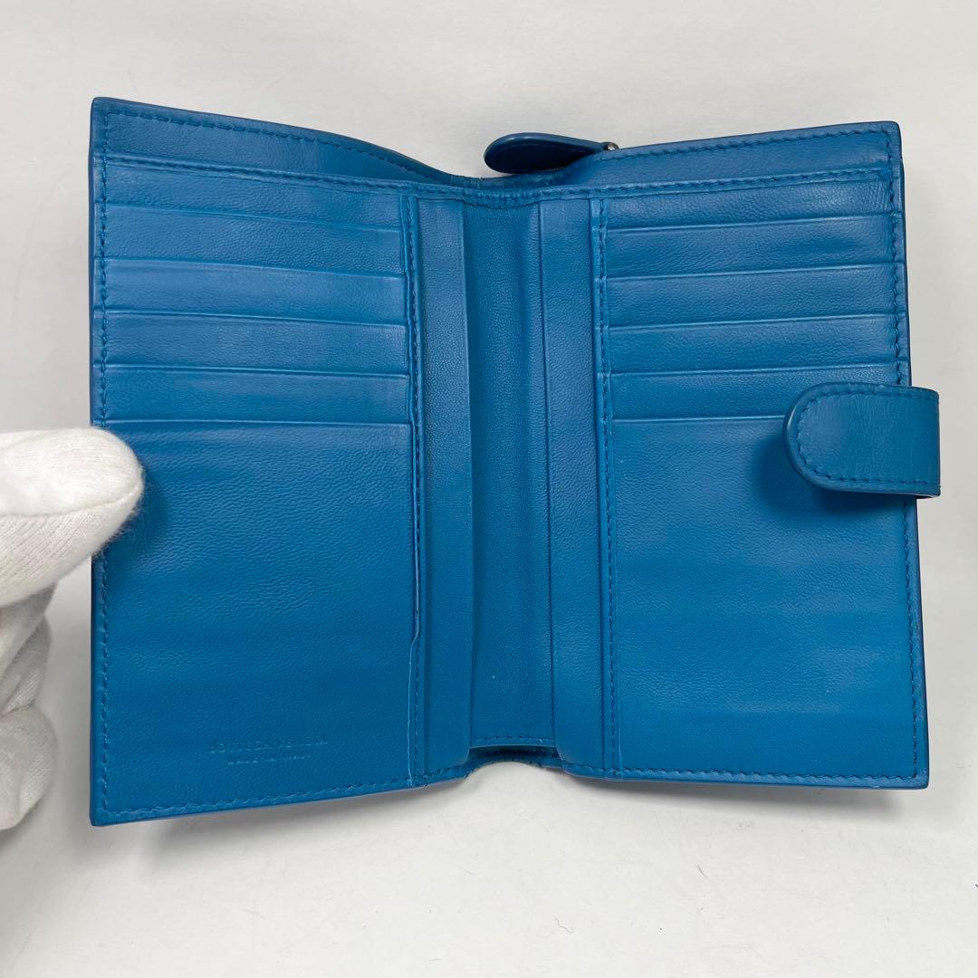 【未使用】ボッテガヴェネタ　折り財布　パイソンドッキング　ブルー　希少　ヘビ革