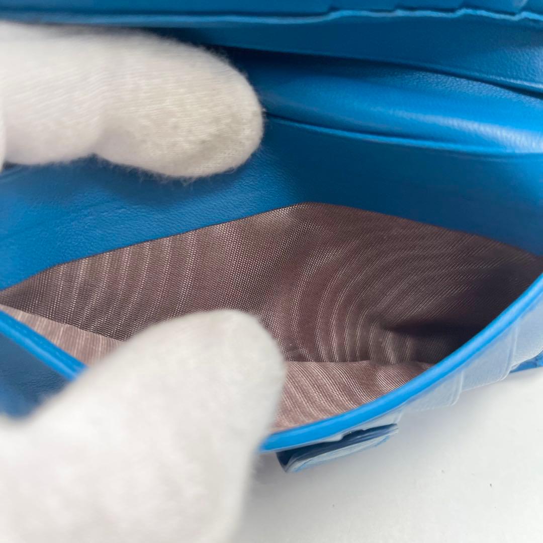 【未使用】ボッテガヴェネタ　折り財布　パイソンドッキング　ブルー　希少　ヘビ革