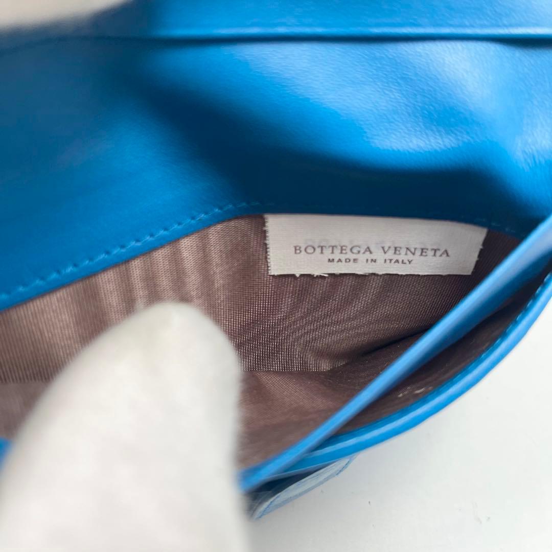 【未使用】ボッテガヴェネタ　折り財布　パイソンドッキング　ブルー　希少　ヘビ革