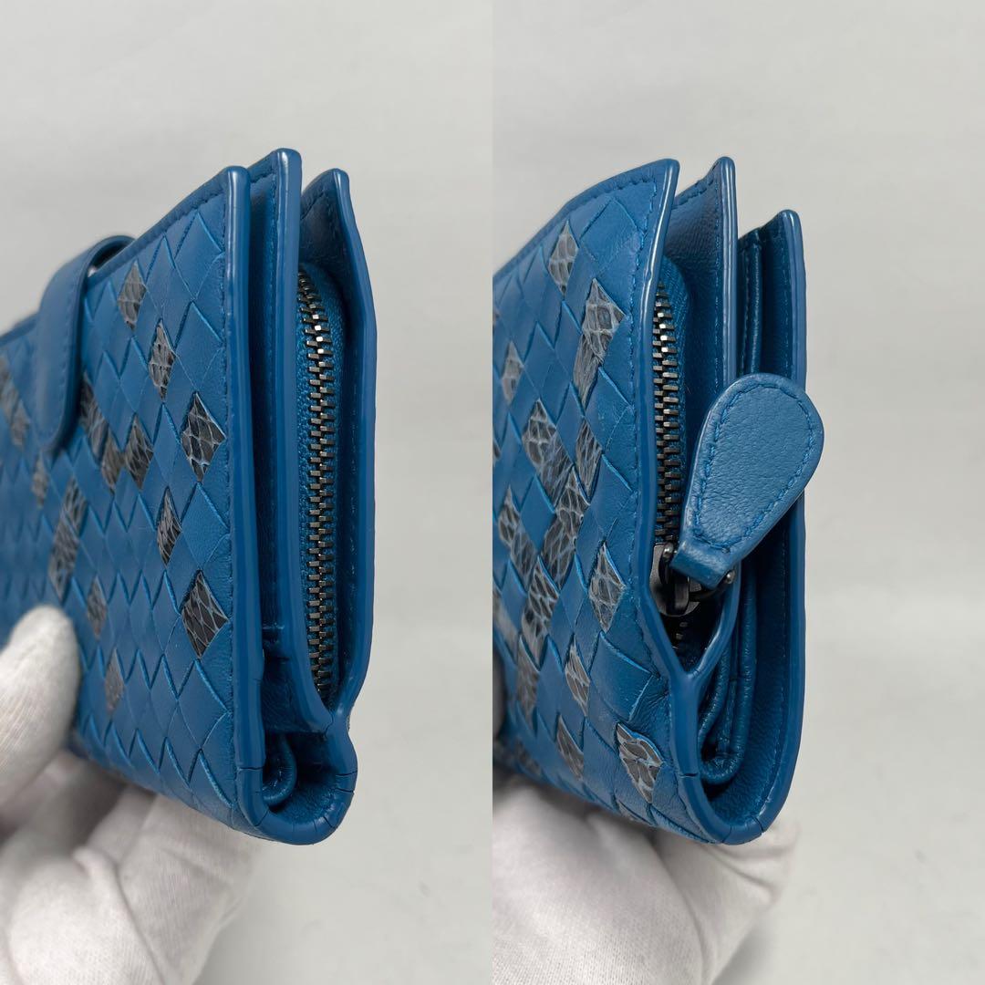 【未使用】ボッテガヴェネタ　折り財布　パイソンドッキング　ブルー　希少　ヘビ革