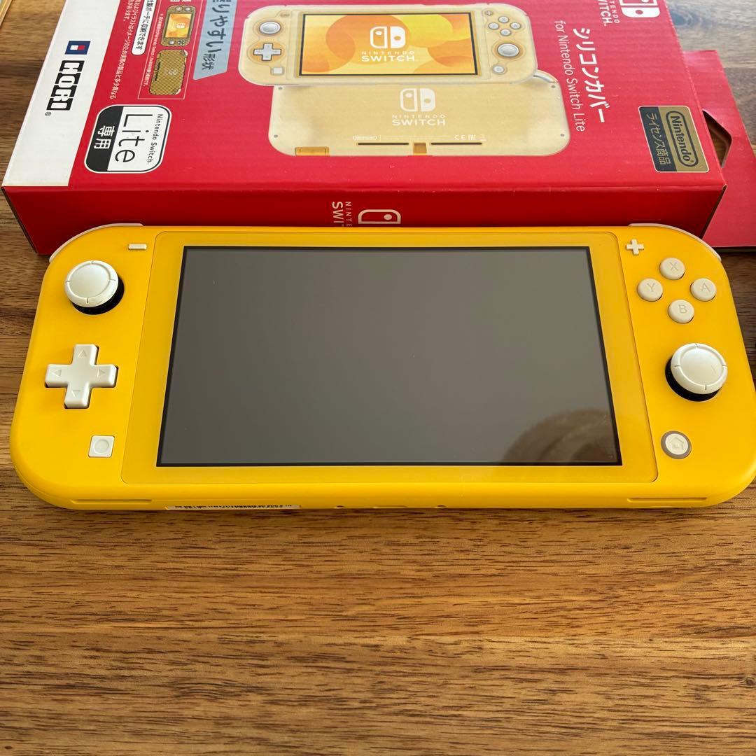 Nintendo Switch Lite イエロー 充電器、シリコンカバー付き