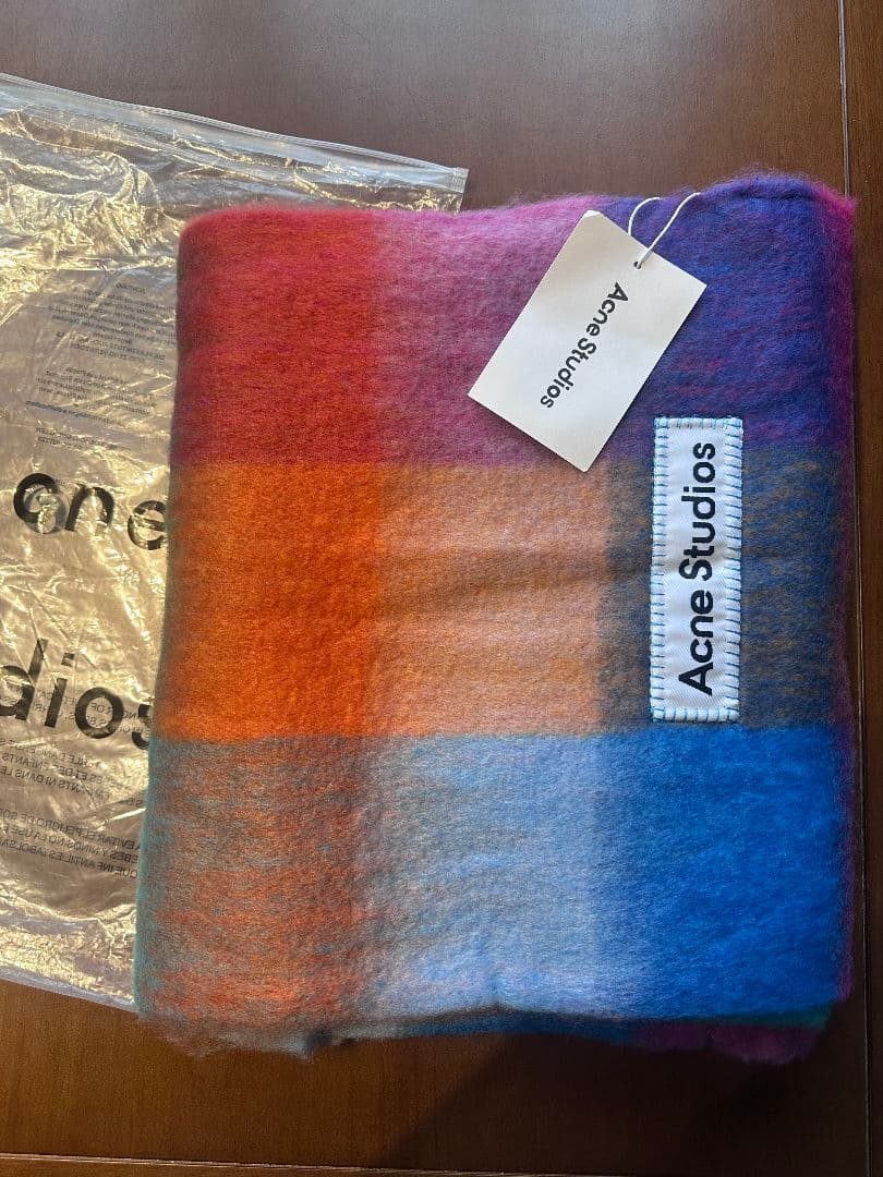 新品 Acne Studios チェック柄マフラー