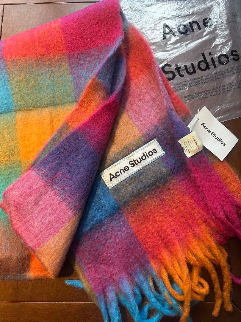 新品 Acne Studios チェック柄マフラー